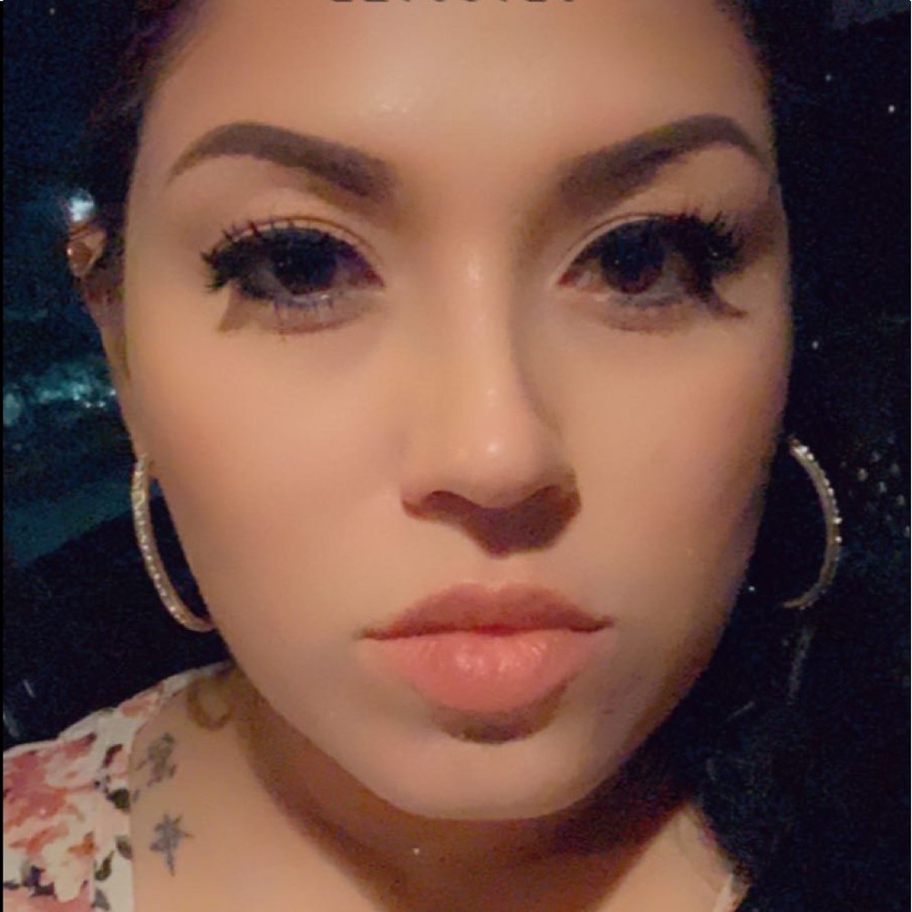 Meet your Posher, Deborah